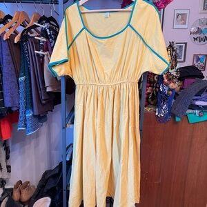Chic Yellow Midi Dress with Teal Accents